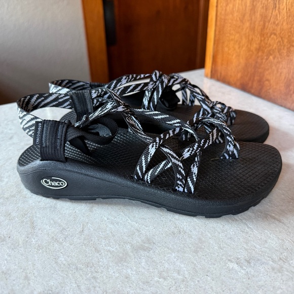 chaco sandals.   chacos.  womens size 9.  euc. - Picture 1 of 10